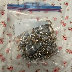 [SOLD] Jewelry Lot
